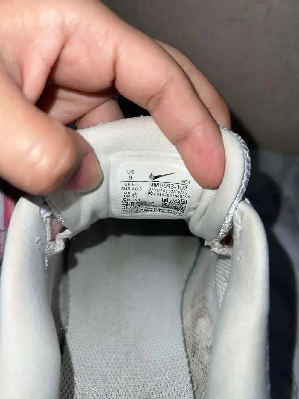 Nike Run Defy Women's Road Running Shoes White Elemental Pink Silt Red Black Siz